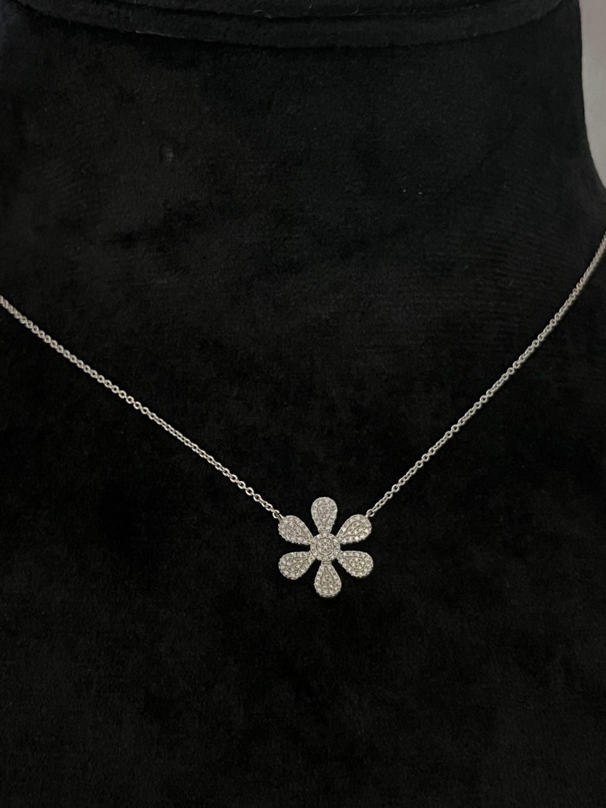 Daisy Flower Diamond Necklace